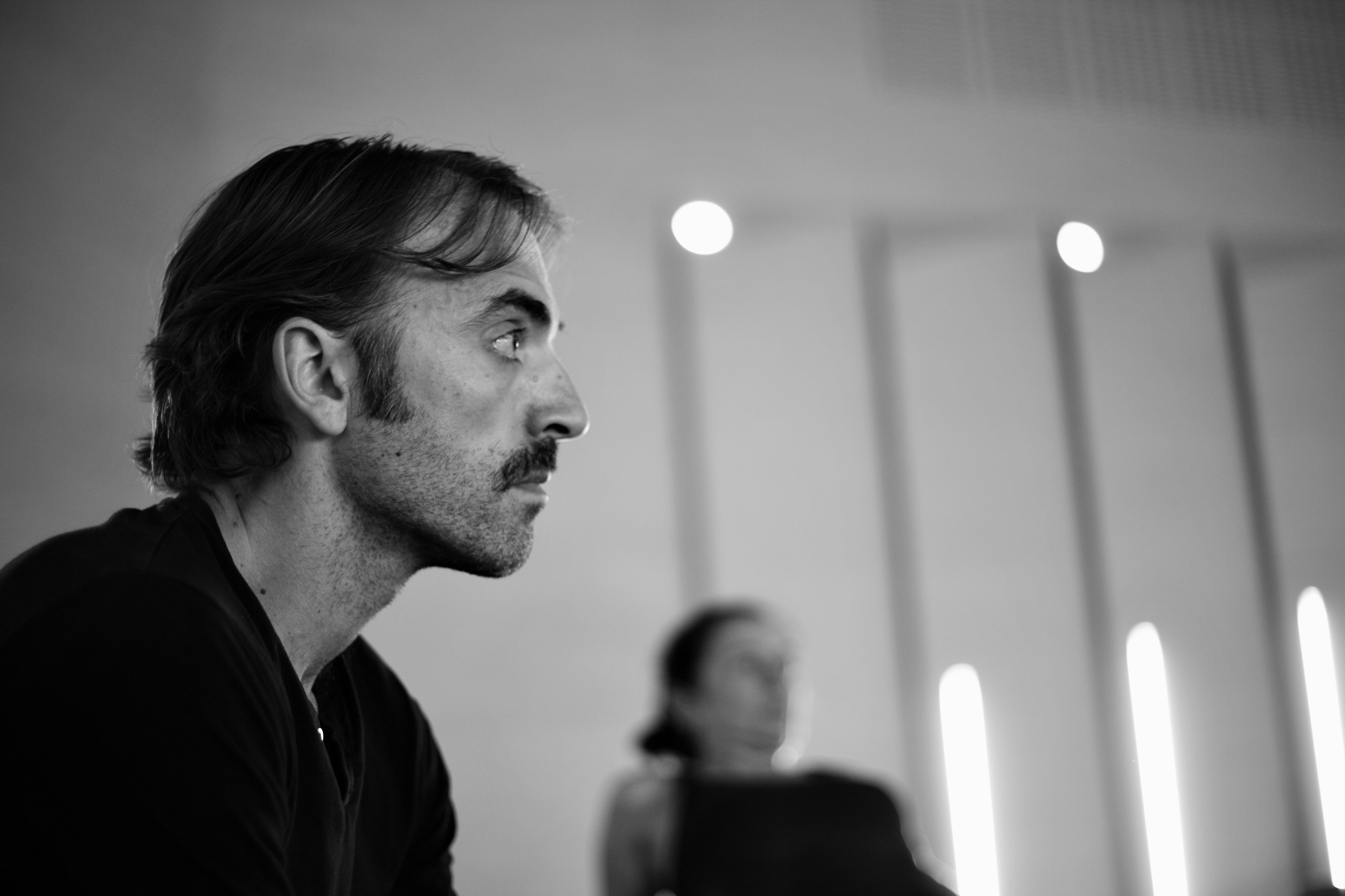 Quique Fernández: “Hemos logrado domar el realismo del texto de Lozano acomodándolo a los lenguajes y a la poética del teatro”