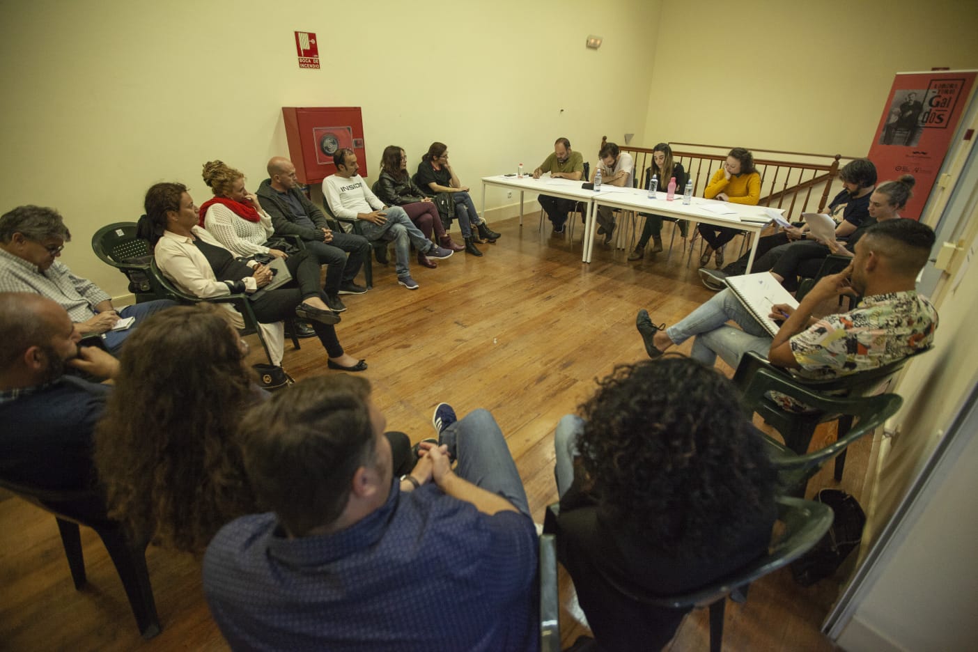 Los actores de la primera producción escénica de la iniciativa ‘Laboratorio Galdós’ se enfrentan al borrador del texto escrito por Irma Correa